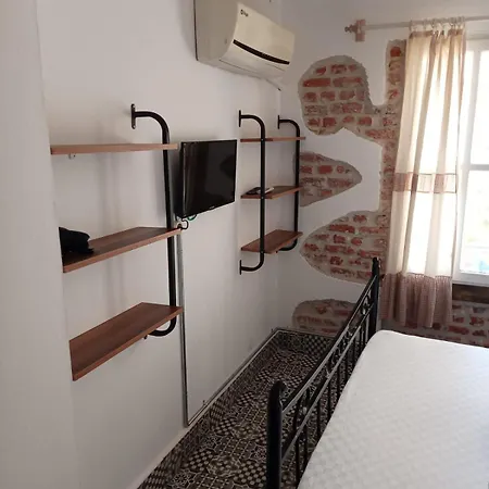 Kelebek Ayvalı