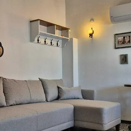 بيت ضيافة Kelebek Ayvalı