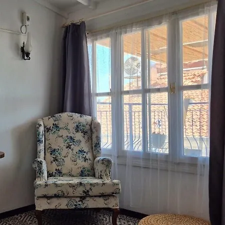 Konukevi Kelebek Ayvalık Ayvalı